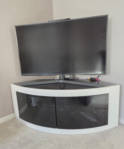Curved freestanding stand - freestanding, tv